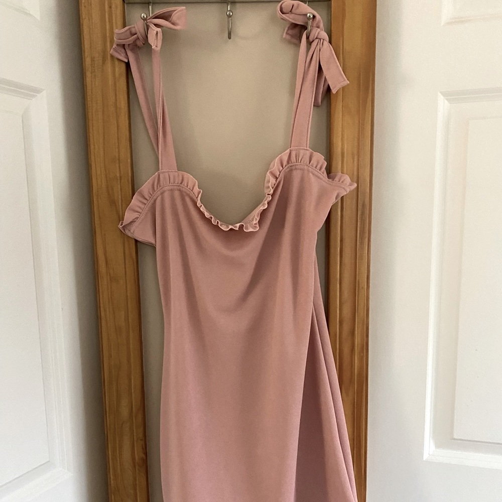 Boohoo pink fitted dress